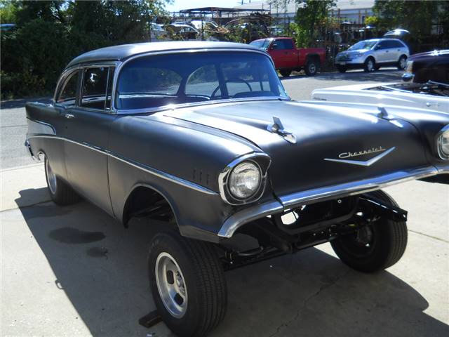 Front view windshield and moldings installed